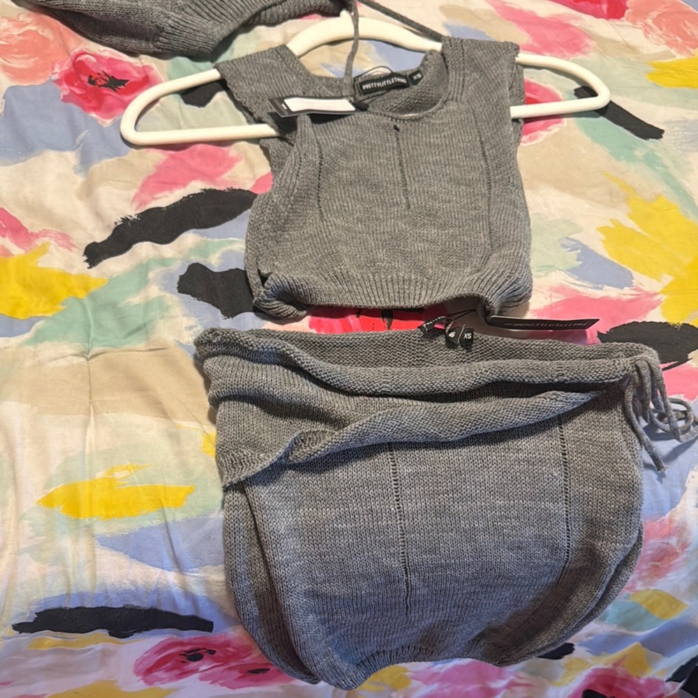 Gray Knit Sleeveless Top and Skirt Set